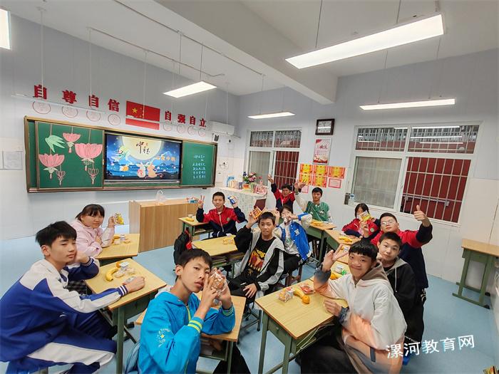 1c431de4ee4a42a3df27491a307212c.jpg 1c431de4ee4a42a3df27491a307212c.jpg