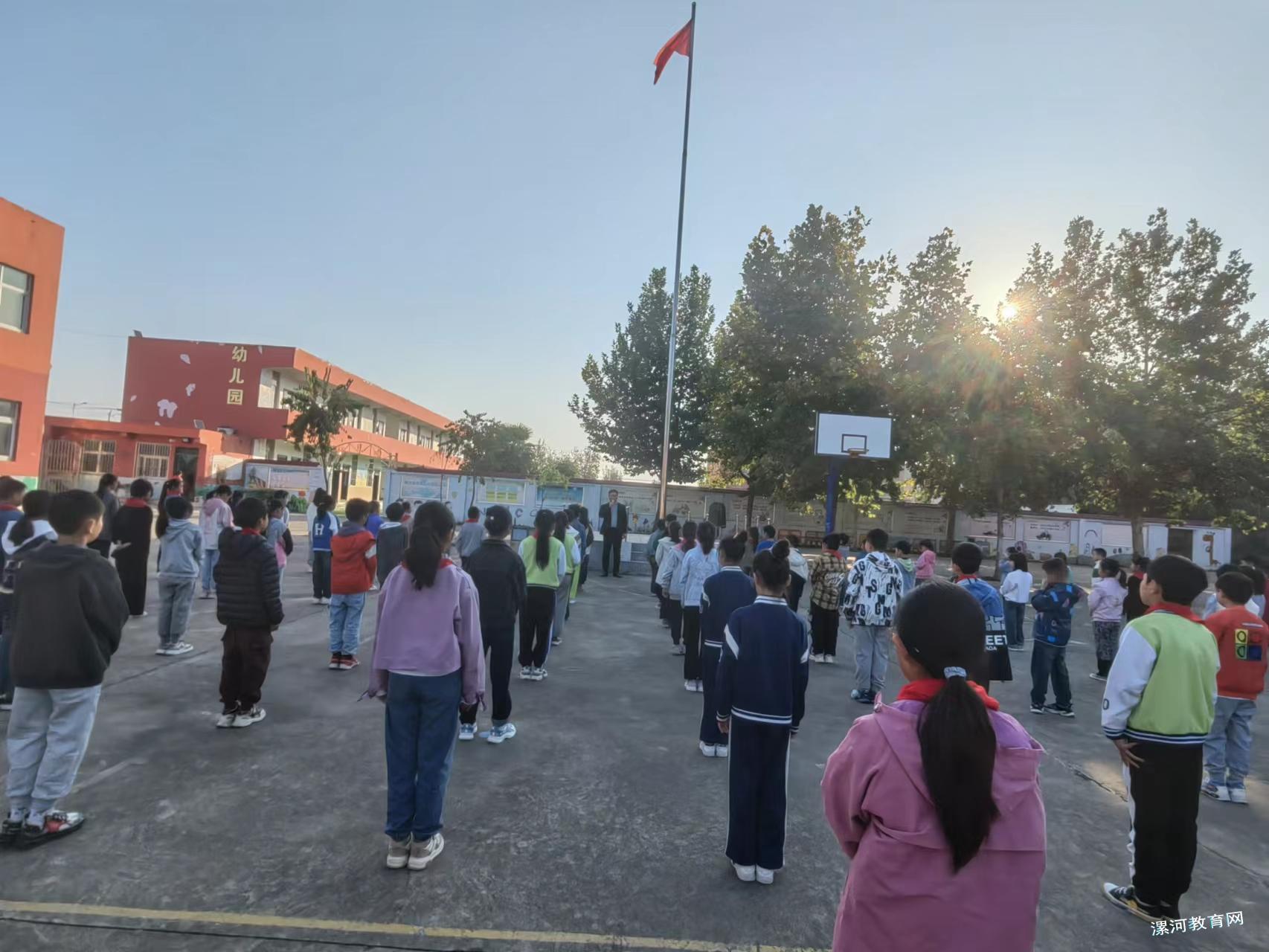 韩校长主持.jpg 韩校长主持.jpg