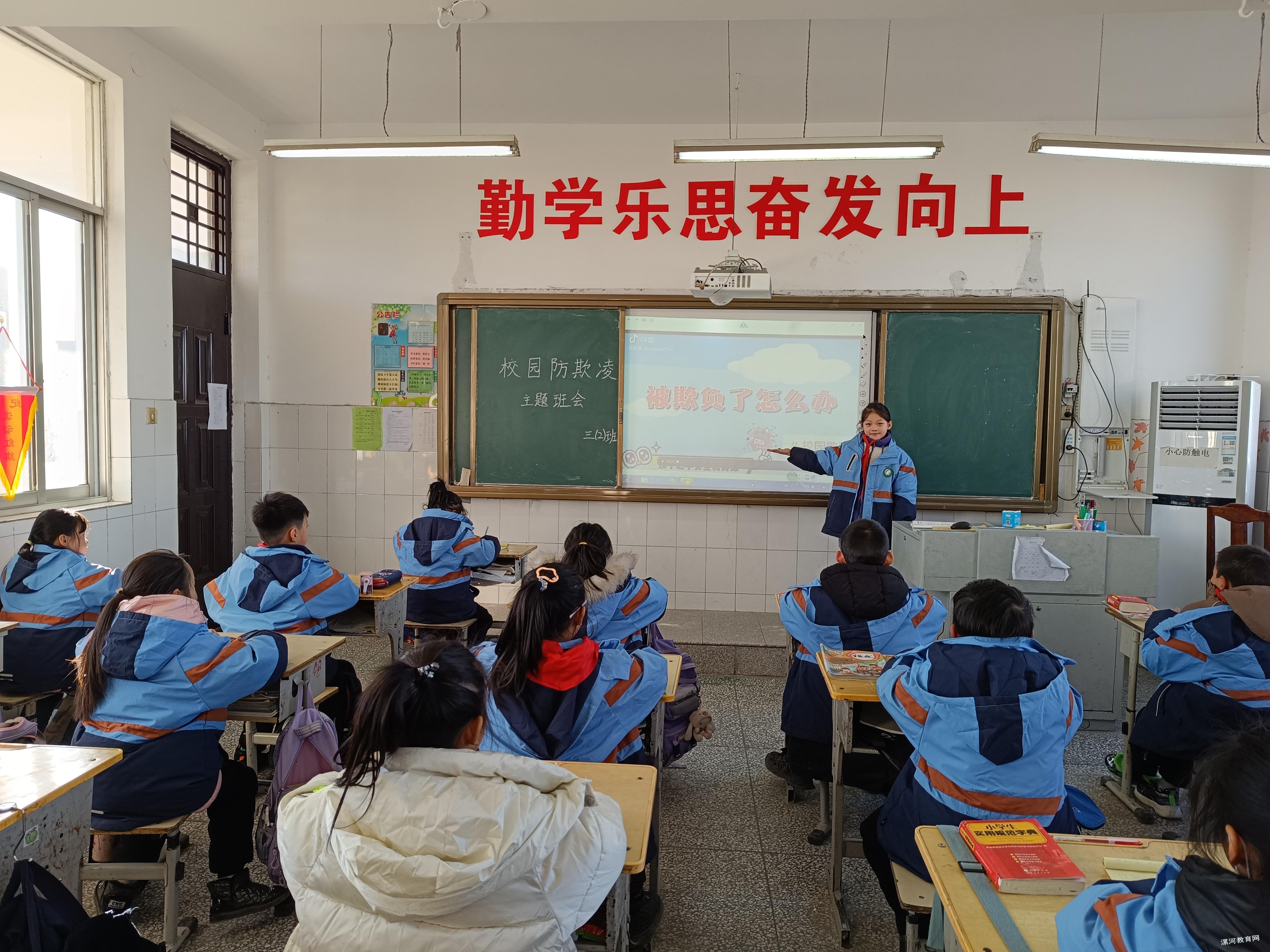 e352ee81bfbc0793a31acc5df57bd91.jpg e352ee81bfbc0793a31acc5df57bd91.jpg