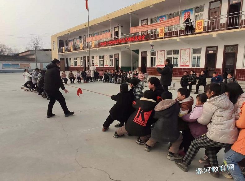 拔河比赛.jpg 拔河比赛.jpg