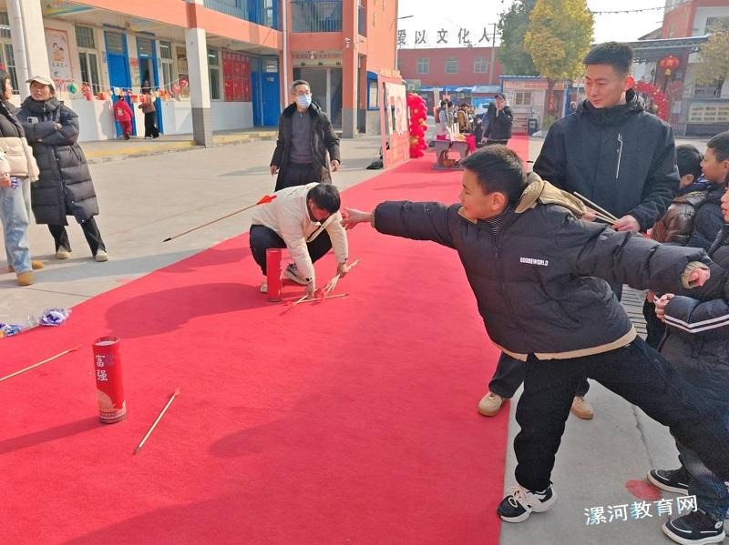 投壶.jpg 投壶.jpg