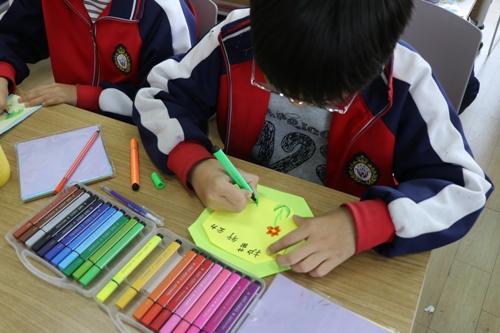 美术课 绿书签制作3.JPG